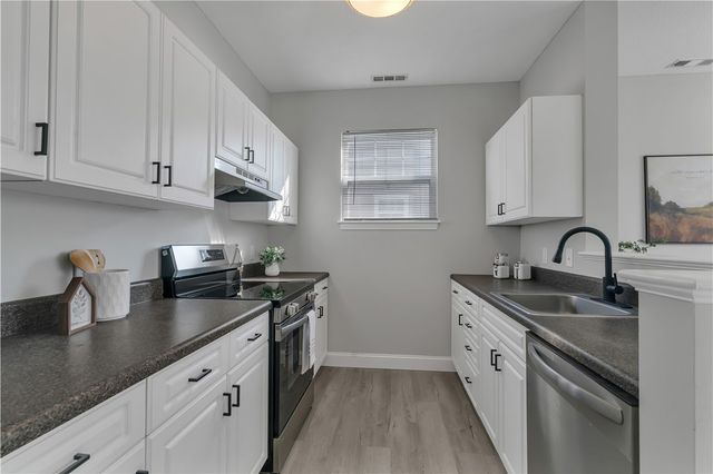 90 Mill Street 202, Woonsocket, RI 02895