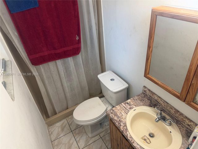 4651 SW 25th Ave, Dania Beach, FL 33312