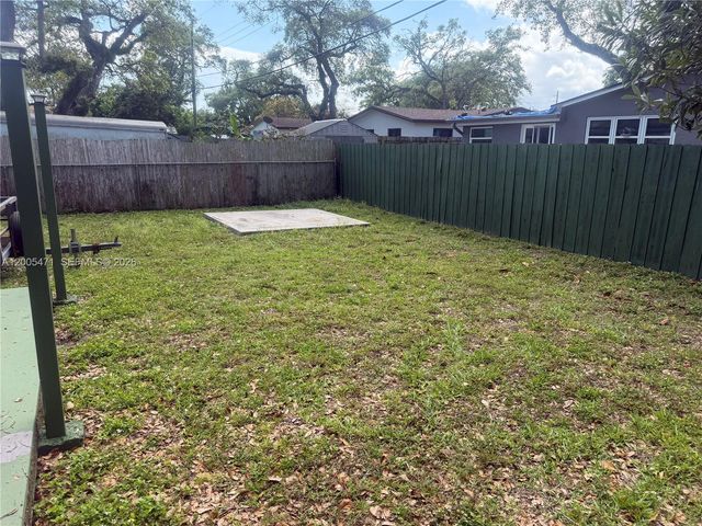 4651 SW 25th Ave, Dania Beach, FL 33312
