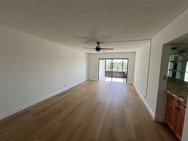 9300 SW 8th Street 422, Boca Raton, FL 33428
