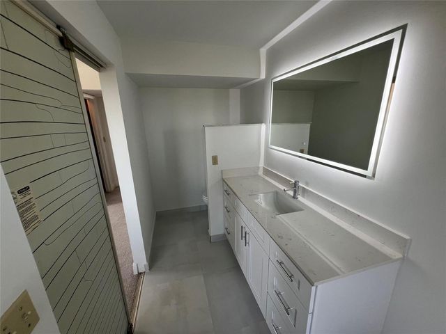 9300 SW 8th Street 422, Boca Raton, FL 33428