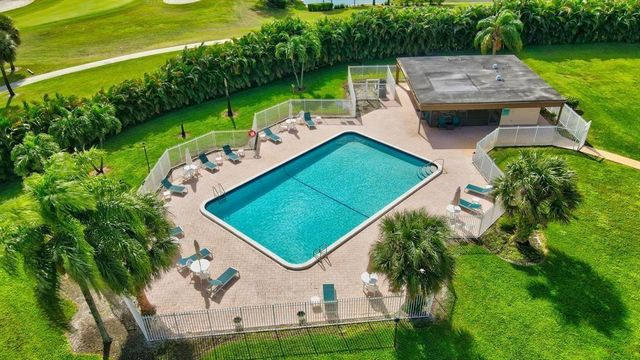9300 SW 8th Street 422, Boca Raton, FL 33428