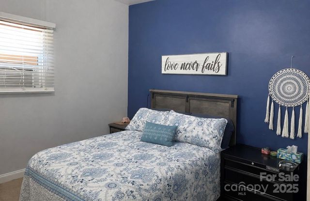 220 E Catawba Avenue, Mount Holly, NC 28120