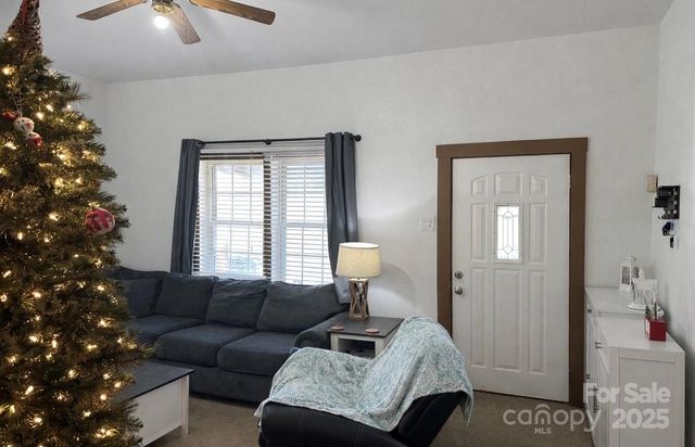 220 E Catawba Avenue, Mount Holly, NC 28120