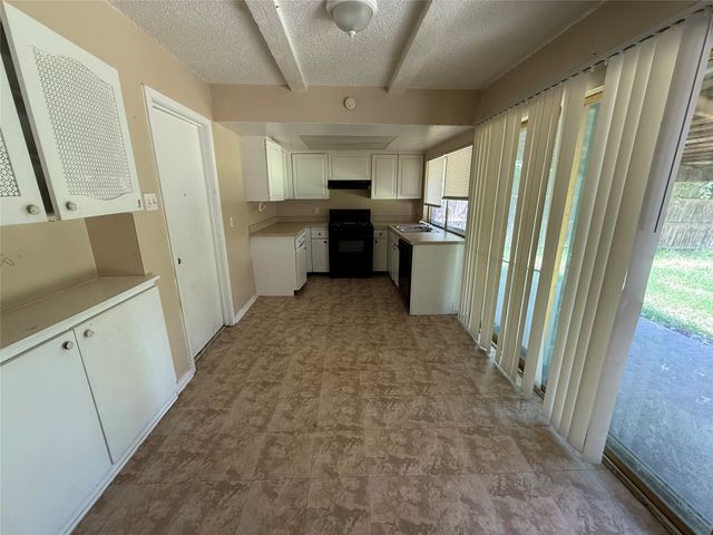 115 Price Drive, Lewisville, TX 75067