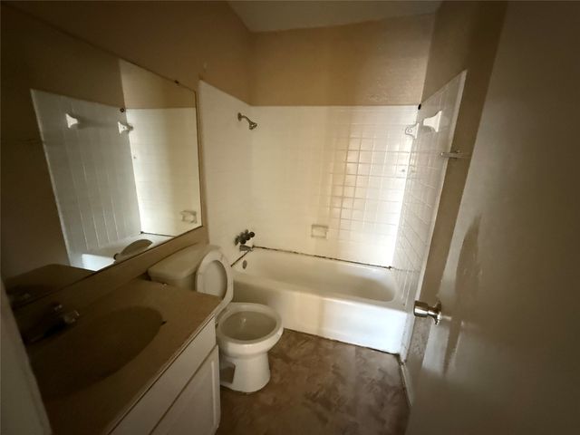 115 Price Drive, Lewisville, TX 75067