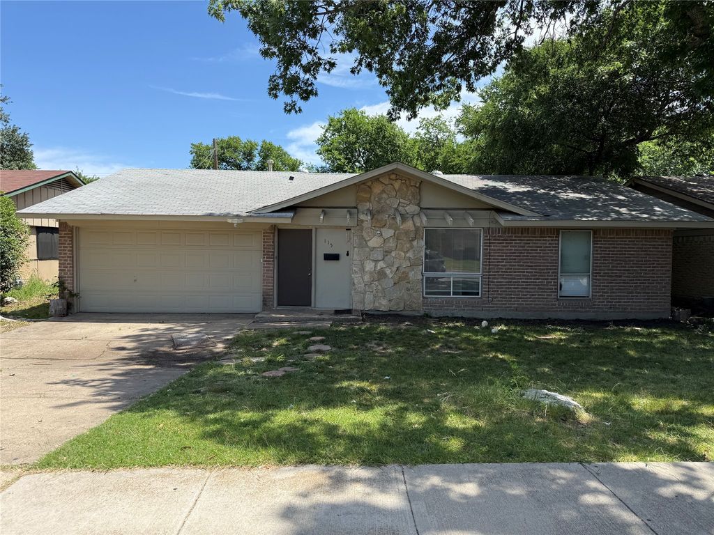115 Price Drive, Lewisville, TX 75067