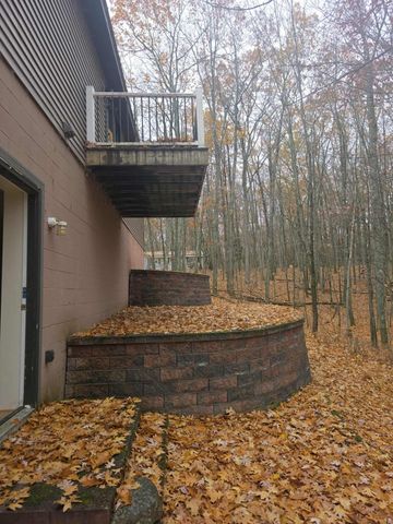 411 Peach Road, Roscommon, MI 48653