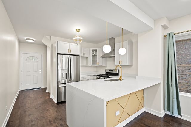 2922 N Kilpatrick Avenue, Chicago, IL 60641