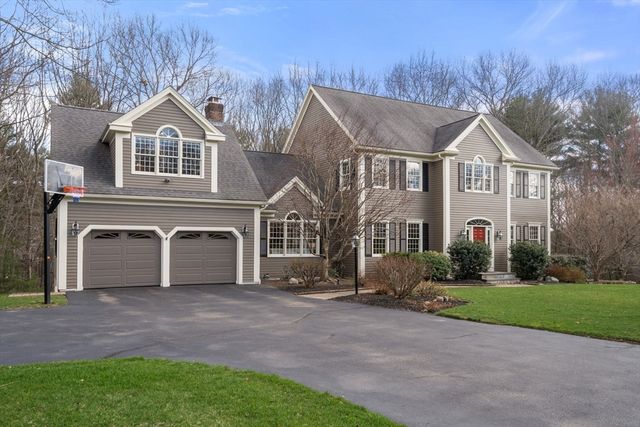 74 Flint Locke Lane, Medfield, MA 02052