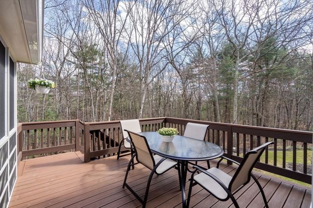 74 Flint Locke Lane, Medfield, MA 02052