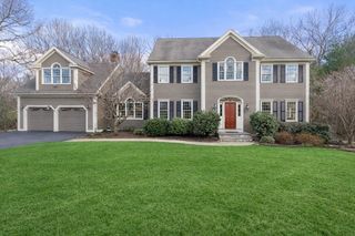 74 Flint Locke Lane, Medfield, MA 02052