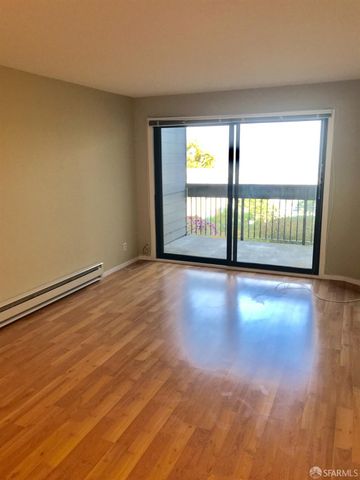 5177 Diamond Heights Boulevard 113, San Francisco, CA 94131