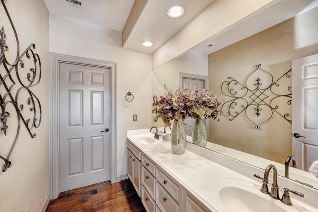 1410 Oceanside Lane, League City, TX 77573