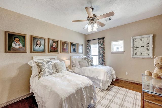 1410 Oceanside Lane, League City, TX 77573