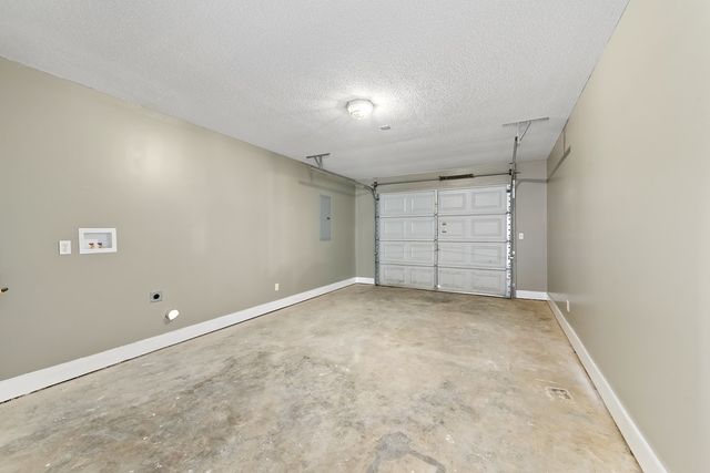 266 Ashley Dr, Ozark, AL 36360