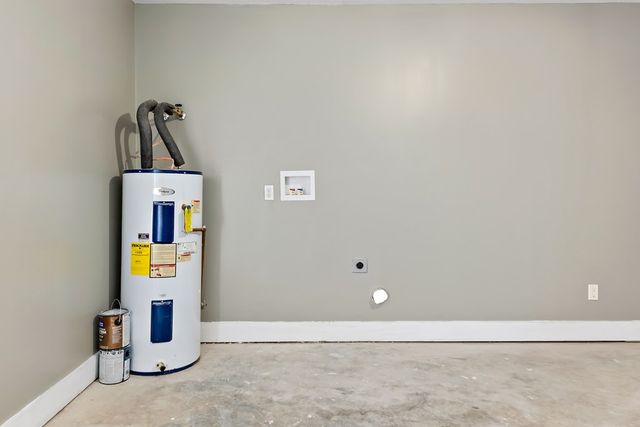 266 Ashley Dr, Ozark, AL 36360