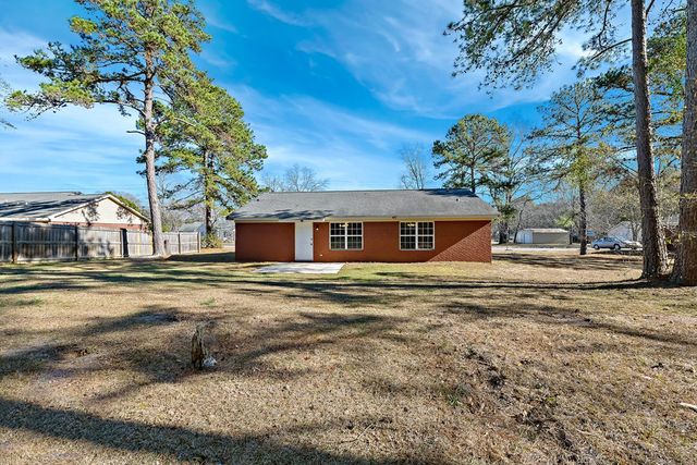 266 Ashley Dr, Ozark, AL 36360