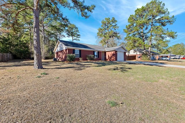 266 Ashley Dr, Ozark, AL 36360