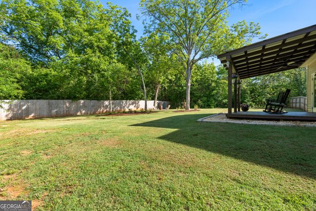 218 Tenney Nelson Road, Grantville, GA 30220