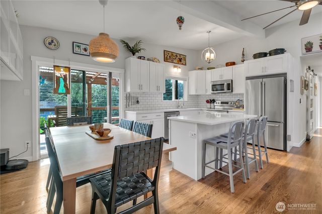 16418 125th Avenue SE, Renton, WA 98058