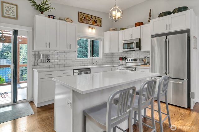 16418 125th Avenue SE, Renton, WA 98058
