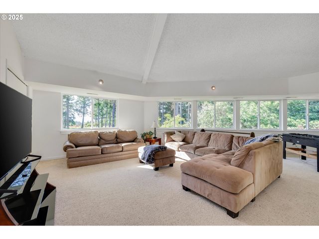 7755 Sw BRACKEN Dr, Cornelius, OR 97113