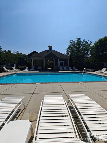 8230 Viewpoint Lane, Cornelius, NC 28031