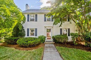65 Laurel St, Longmeadow, MA 01106