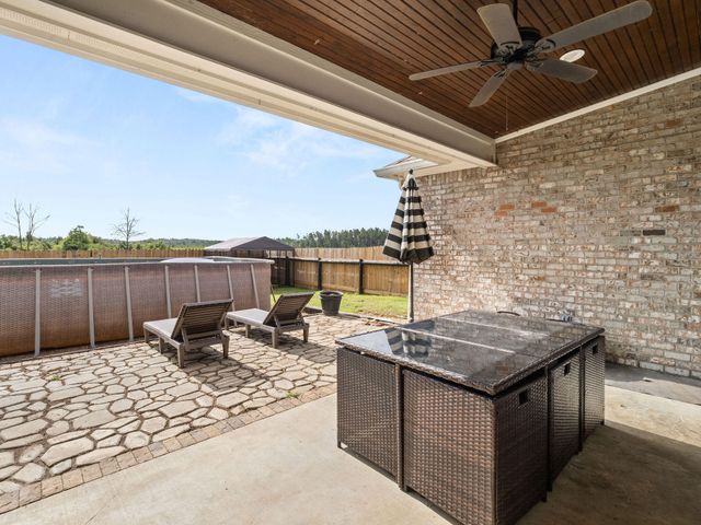 1777 Schuetz Rd, Deridder, LA 70634