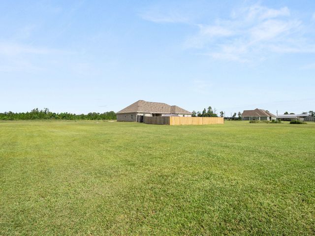 1777 Schuetz Rd, Deridder, LA 70634