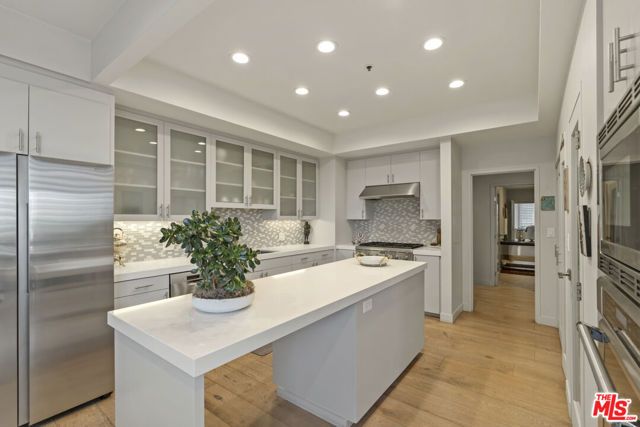 10430 Wilshire Boulevard 305, Los Angeles, CA 90024