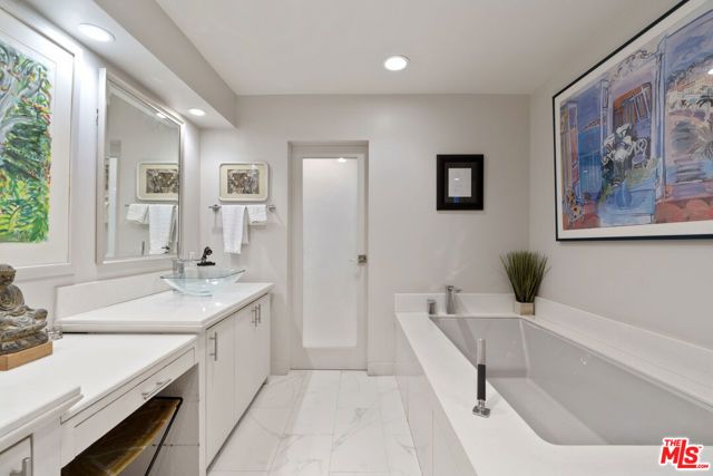 10430 Wilshire Boulevard 305, Los Angeles, CA 90024