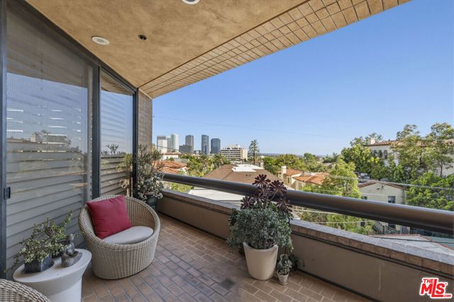 10430 Wilshire Boulevard 305, Los Angeles, CA 90024