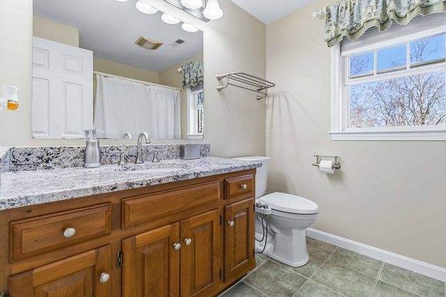 1 Toni Dr, Bellingham, MA 02019