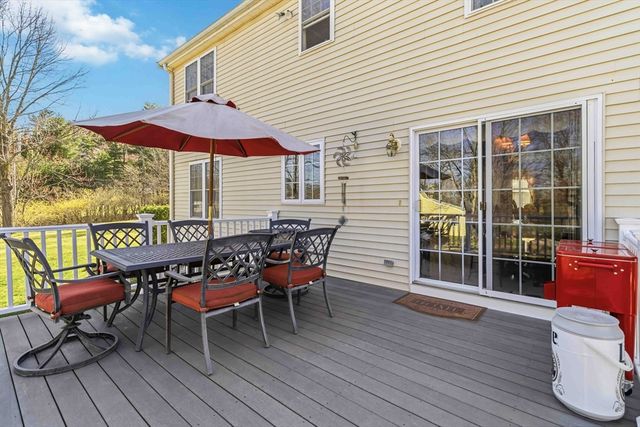 1 Toni Dr, Bellingham, MA 02019