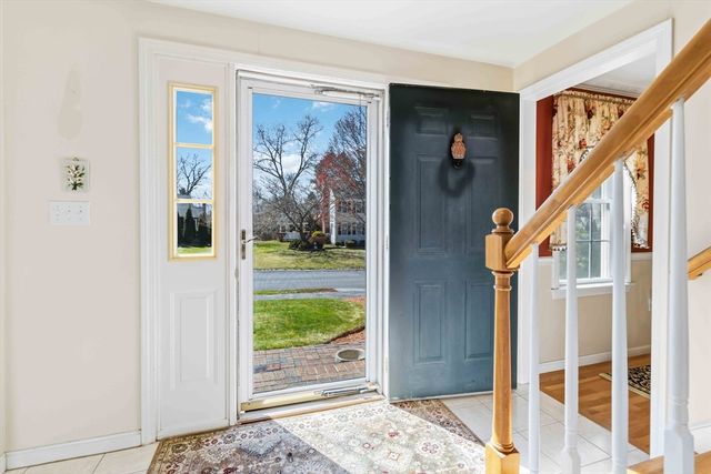 1 Toni Dr, Bellingham, MA 02019