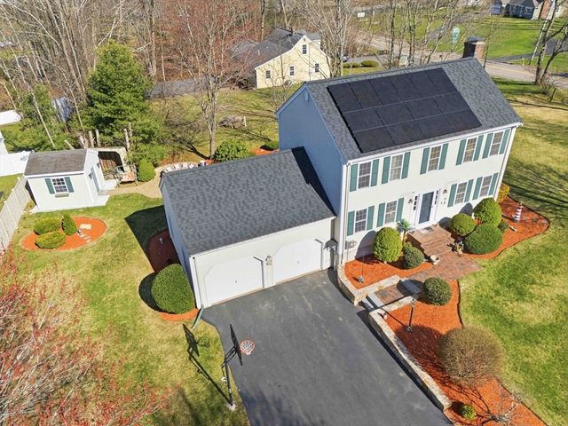 1 Toni Dr, Bellingham, MA 02019