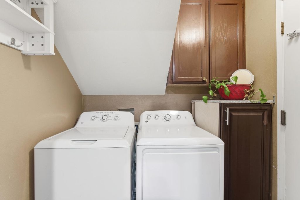 Image 14 of property listing at 8735 N Cedar Avenue # 151, Fresno, CA 93720