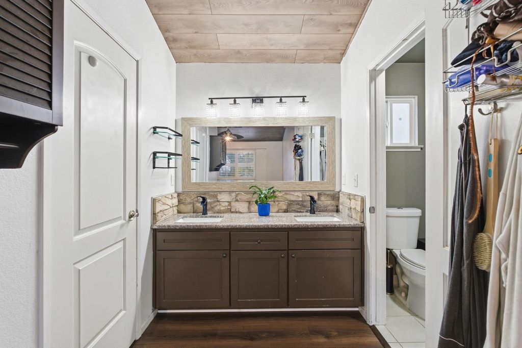 Image 18 of property listing at 8735 N Cedar Avenue # 151, Fresno, CA 93720