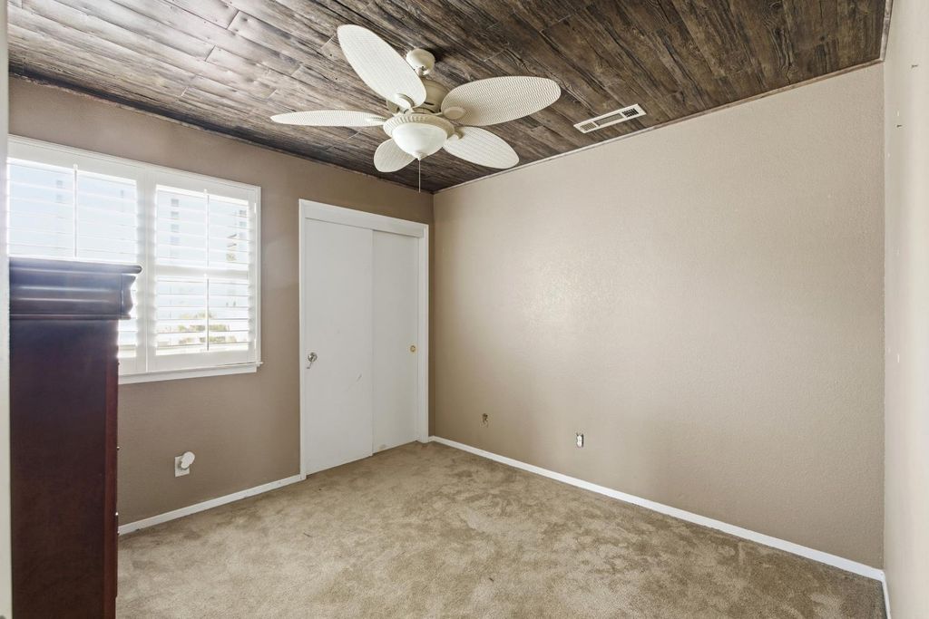 Image 20 of property listing at 8735 N Cedar Avenue # 151, Fresno, CA 93720
