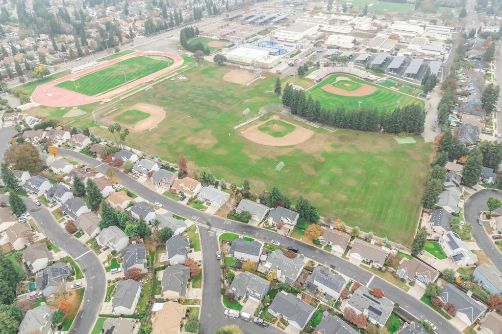 Image 24 of property listing at 8735 N Cedar Avenue # 151, Fresno, CA 93720