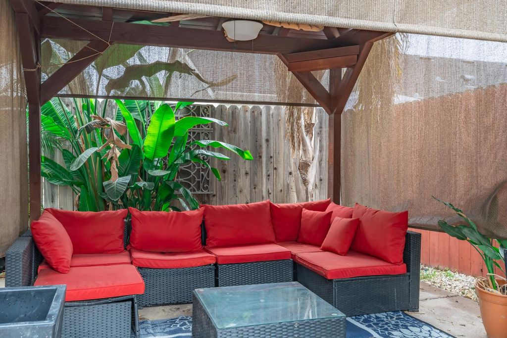 Image 6 of property listing at 8735 N Cedar Avenue # 151, Fresno, CA 93720