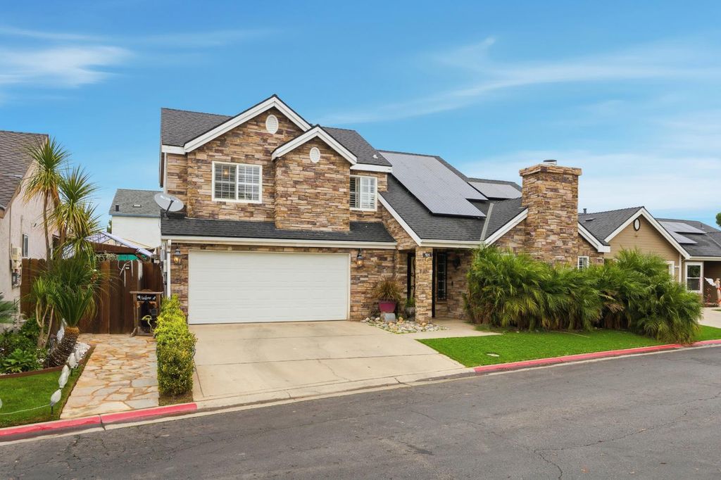 Image 9 of property listing at 8735 N Cedar Avenue # 151, Fresno, CA 93720