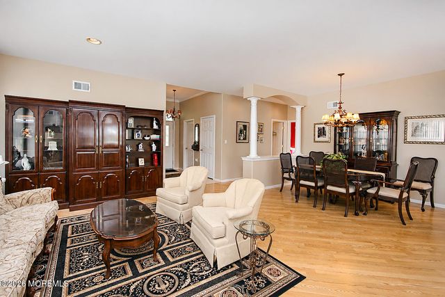 20 Derry Meeting Drive, Manalapan, NJ 07726