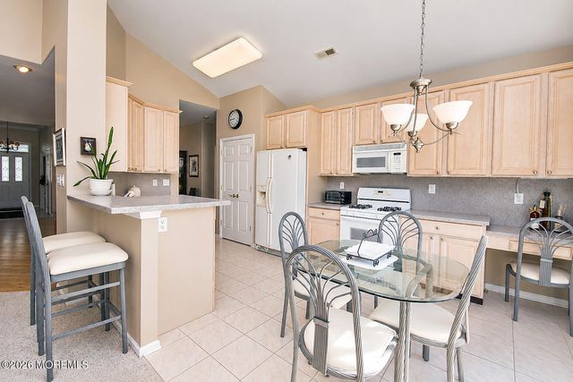20 Derry Meeting Drive, Manalapan, NJ 07726