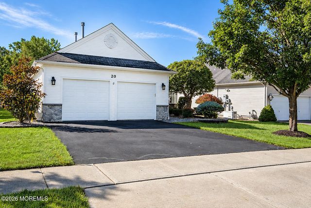 20 Derry Meeting Drive, Manalapan, NJ 07726