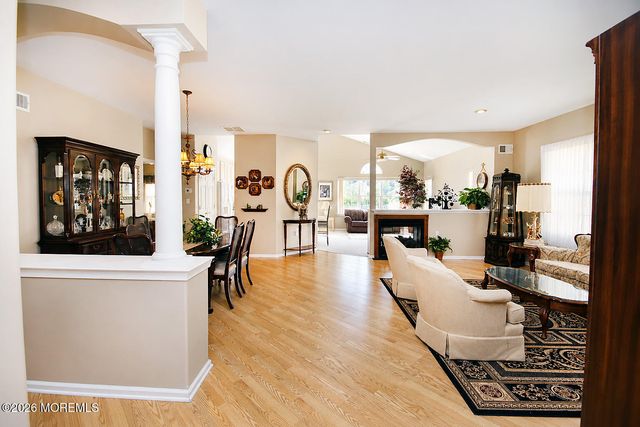 20 Derry Meeting Drive, Manalapan, NJ 07726