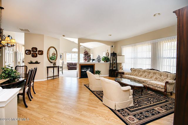 20 Derry Meeting Drive, Manalapan, NJ 07726