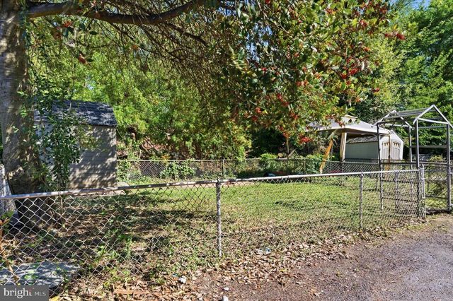 5859 SYLVESTER ST, Philadelphia, PA 19149